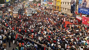 মেলেনি মাঠ, রাস্তা অবরোধ করেই সভা সিপিআইএমের