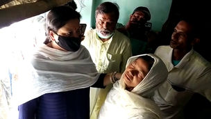 নিহত অঞ্চল সভাপতির পরিবারের পাশে জেলা তৃণমূল নেতৃত্ব
