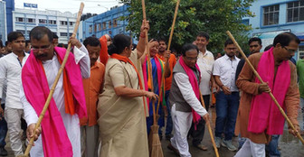 অবৈধ অনুপ্রবেশকারীদের ভয় পাওয়া উচিত, এনআরসি প্রসঙ্গে জয়প্রকাশ