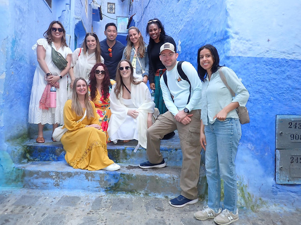  A group of 20s and 30 solo travelers on an FTLO Trip in Morocco