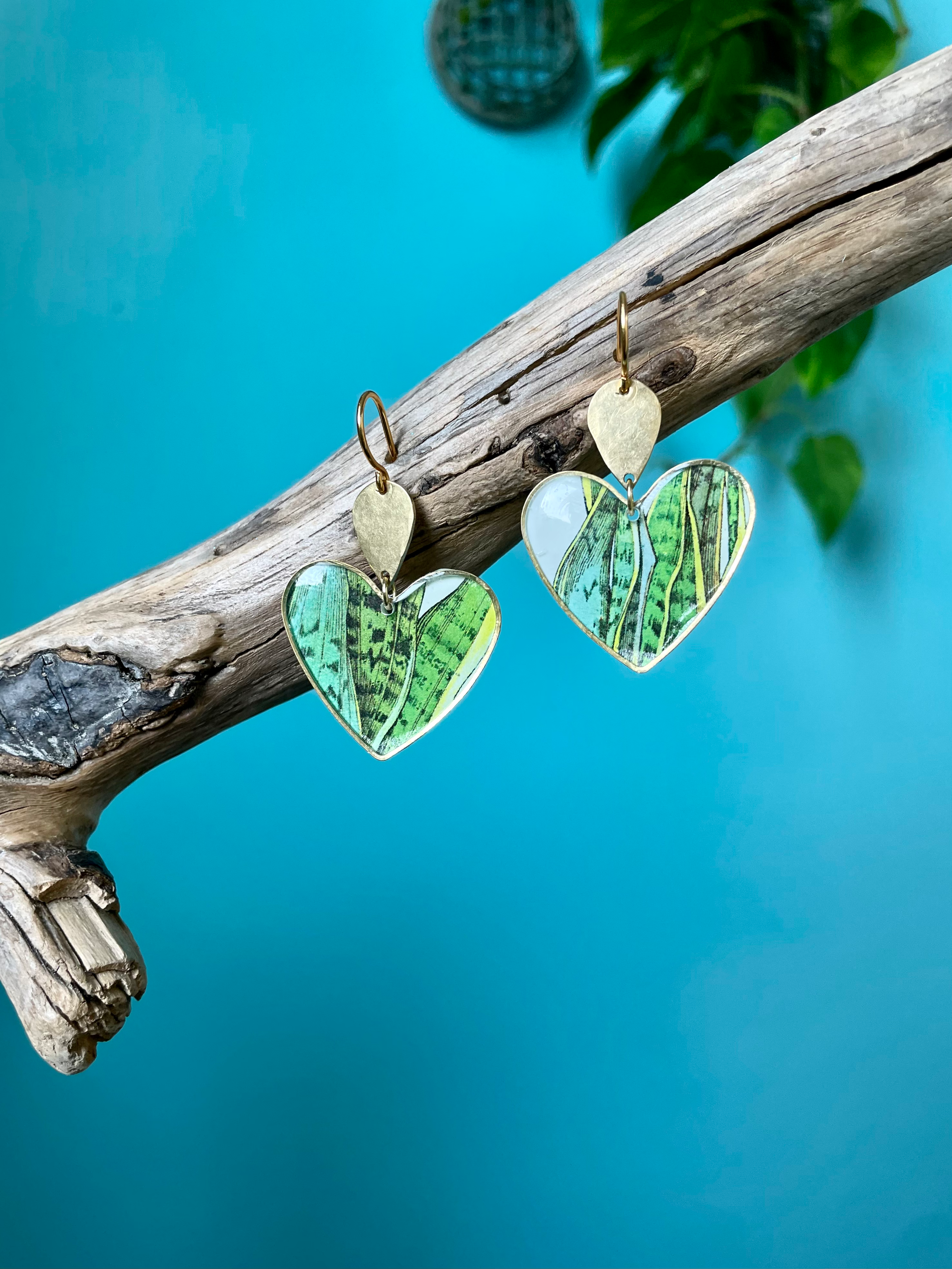 THE HEART WANTS WHAT IT WANTS (Various Styles)