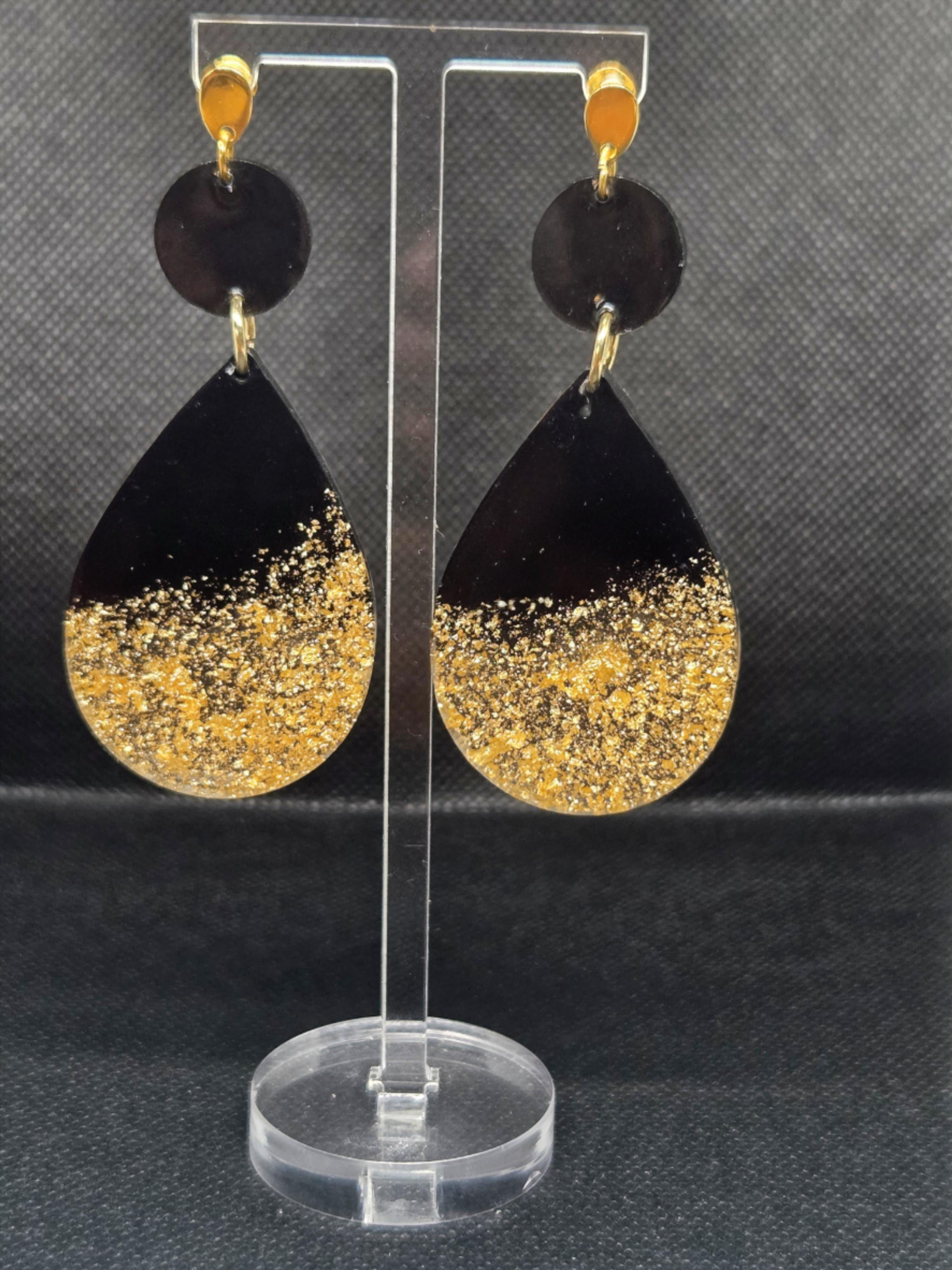 Black and Gold Tear-drop Earing