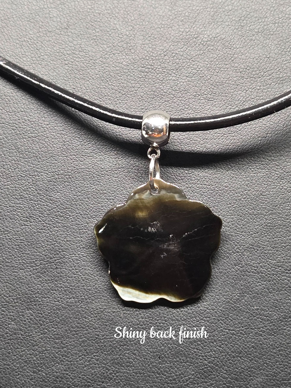 Thumbnail: Natural Mother of Pearl Hibiscus Necklace