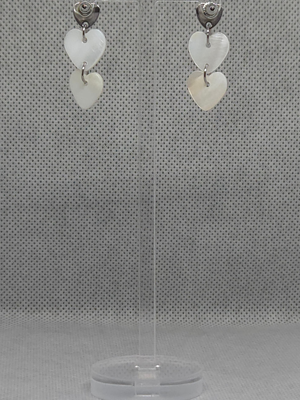 Thumbnail: Mother of pearl Heart Earing
