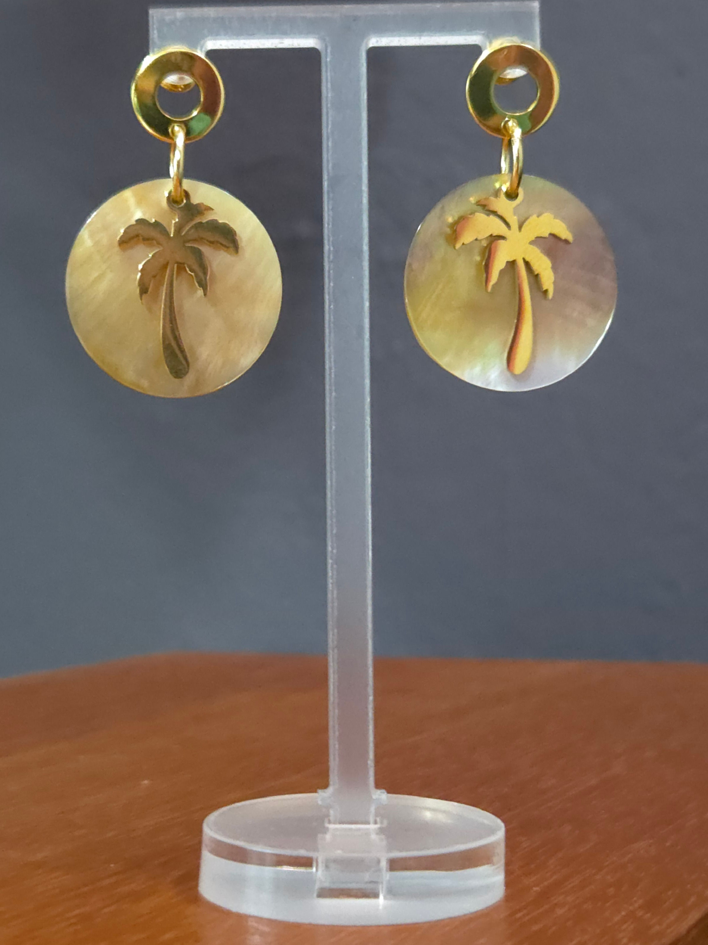 Gold Coconut Tree and Natural freshwater Shell Earing