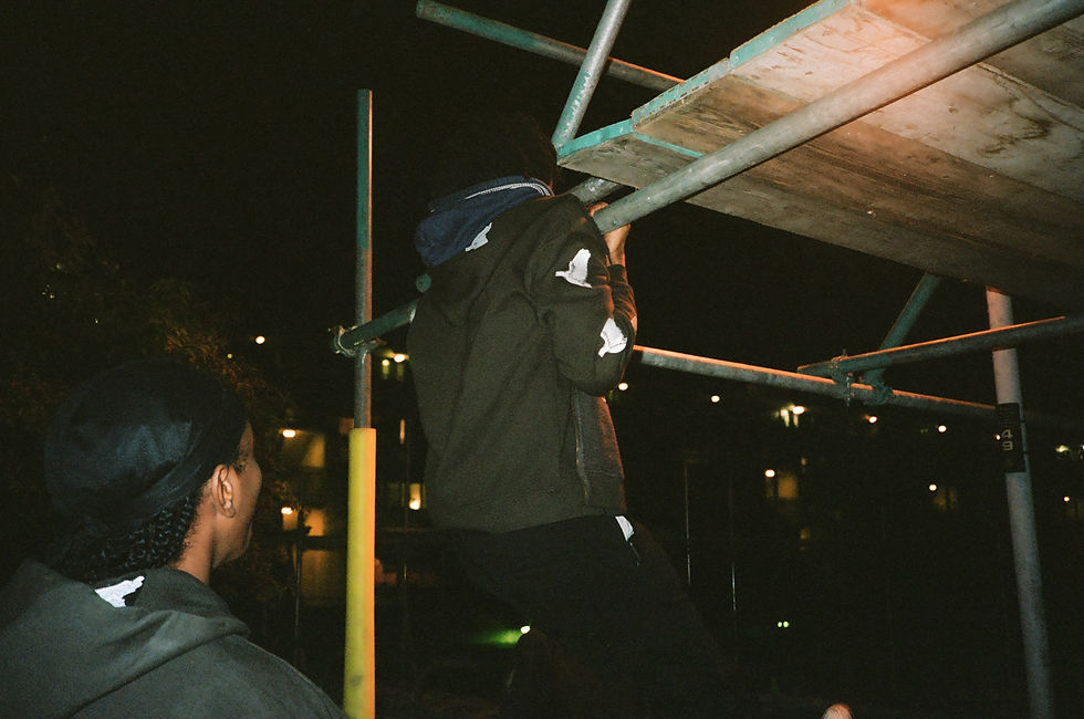 Thumbnail: DoVe ZiP HooDie