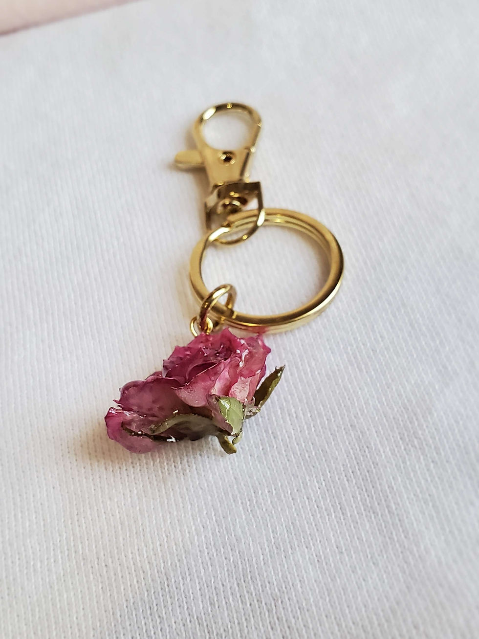 Thumbnail: Magenta Rose Keychain