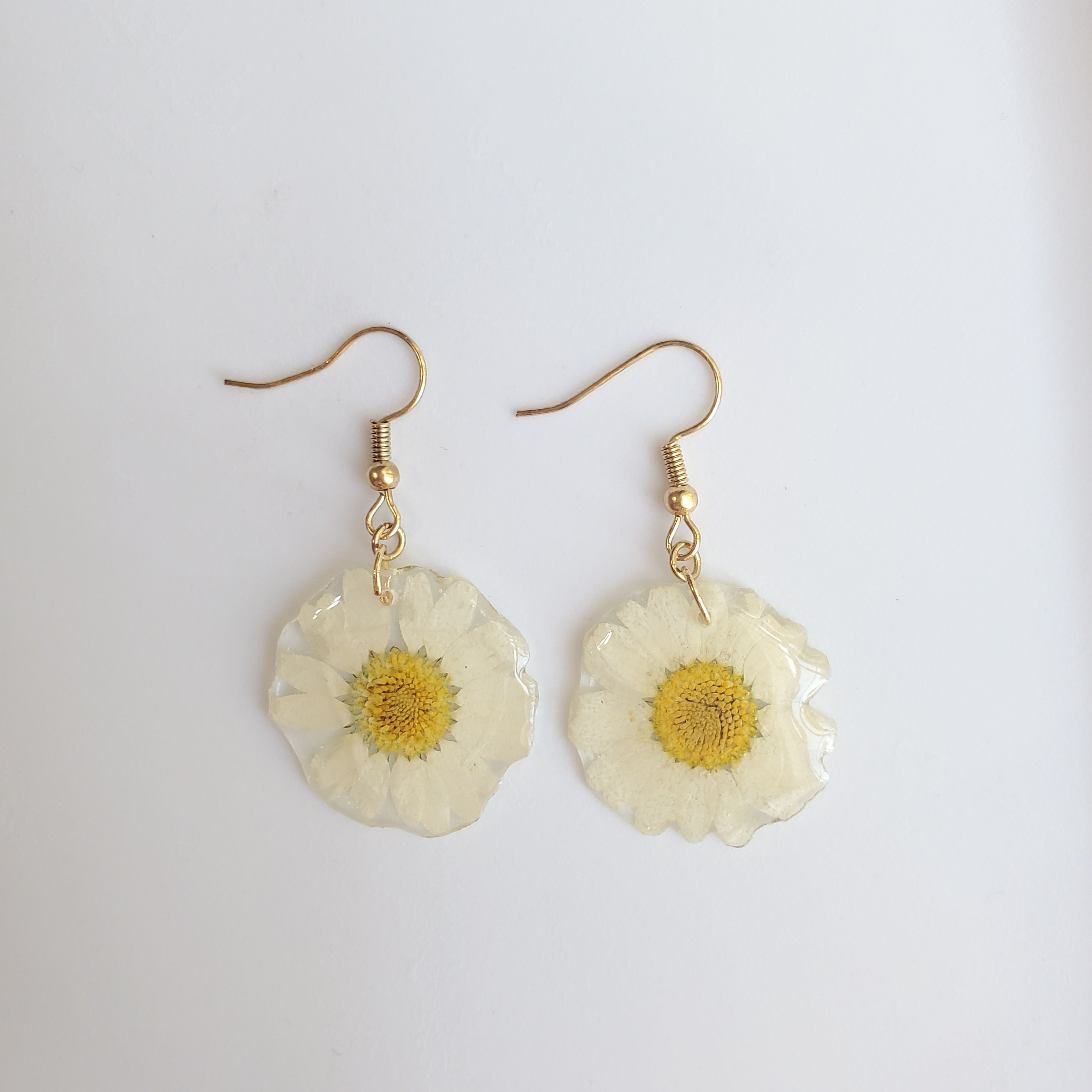 White Daisy Earrings