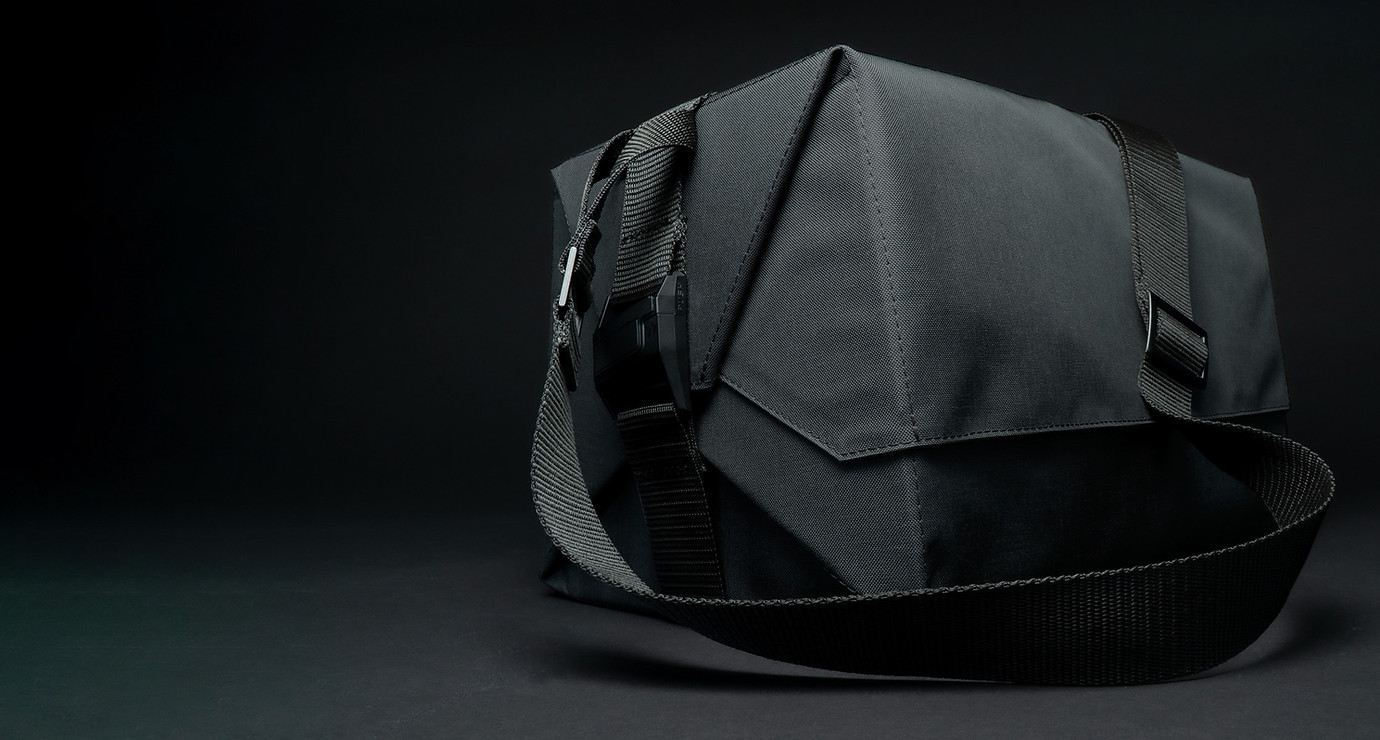 weather-wrap-metal-tool-bag-german-handt