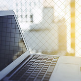 コンピュータ機器販売