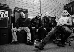 Iggy Popz - Iggy and the Stooges Tribute