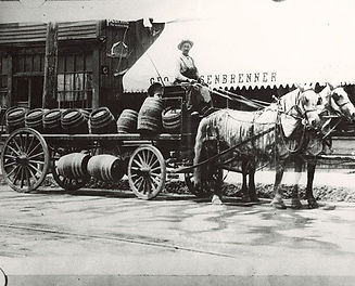 1913 Walter Bros Delivery Wagon.jpeg