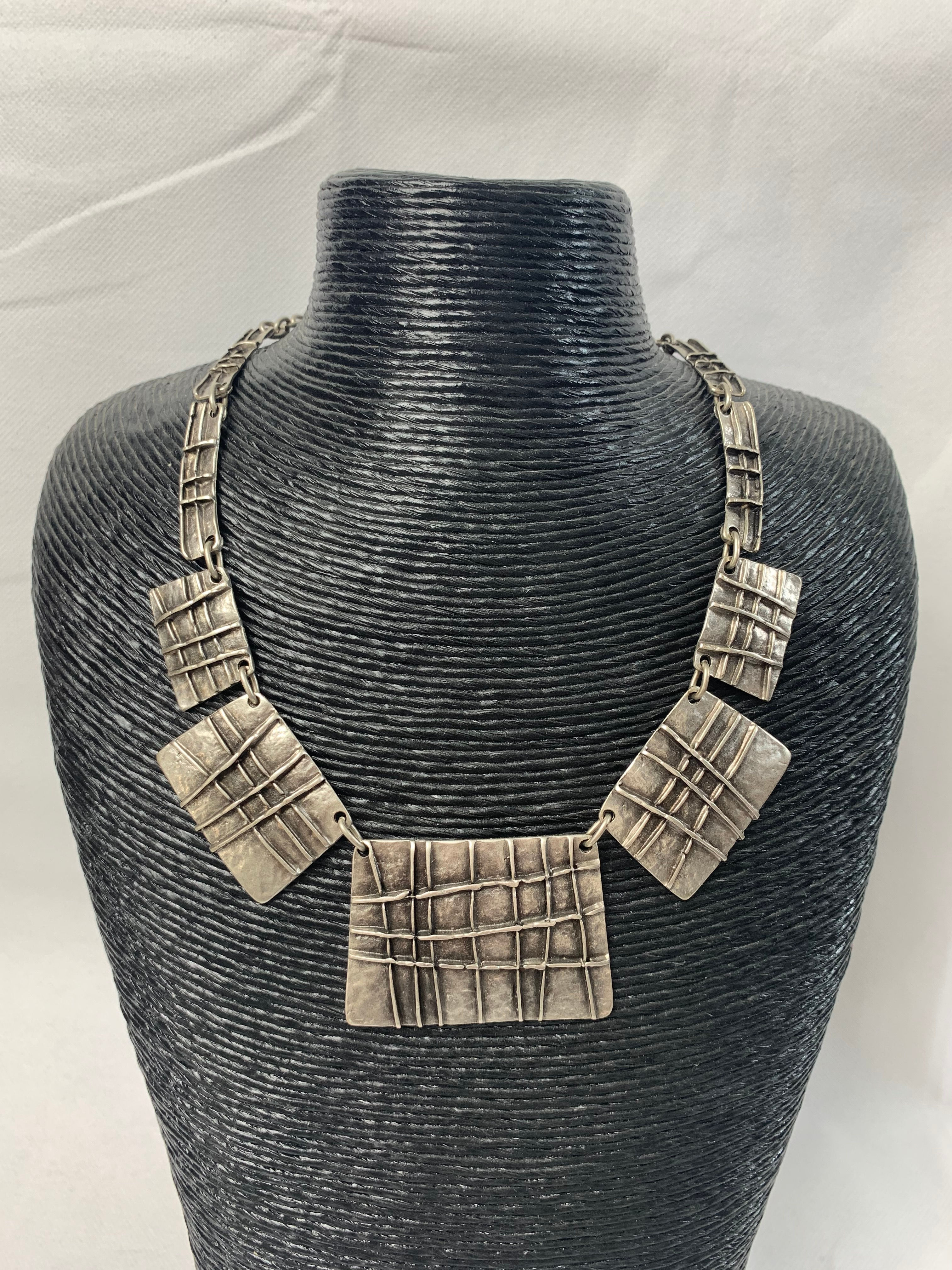 Square lines Necklace