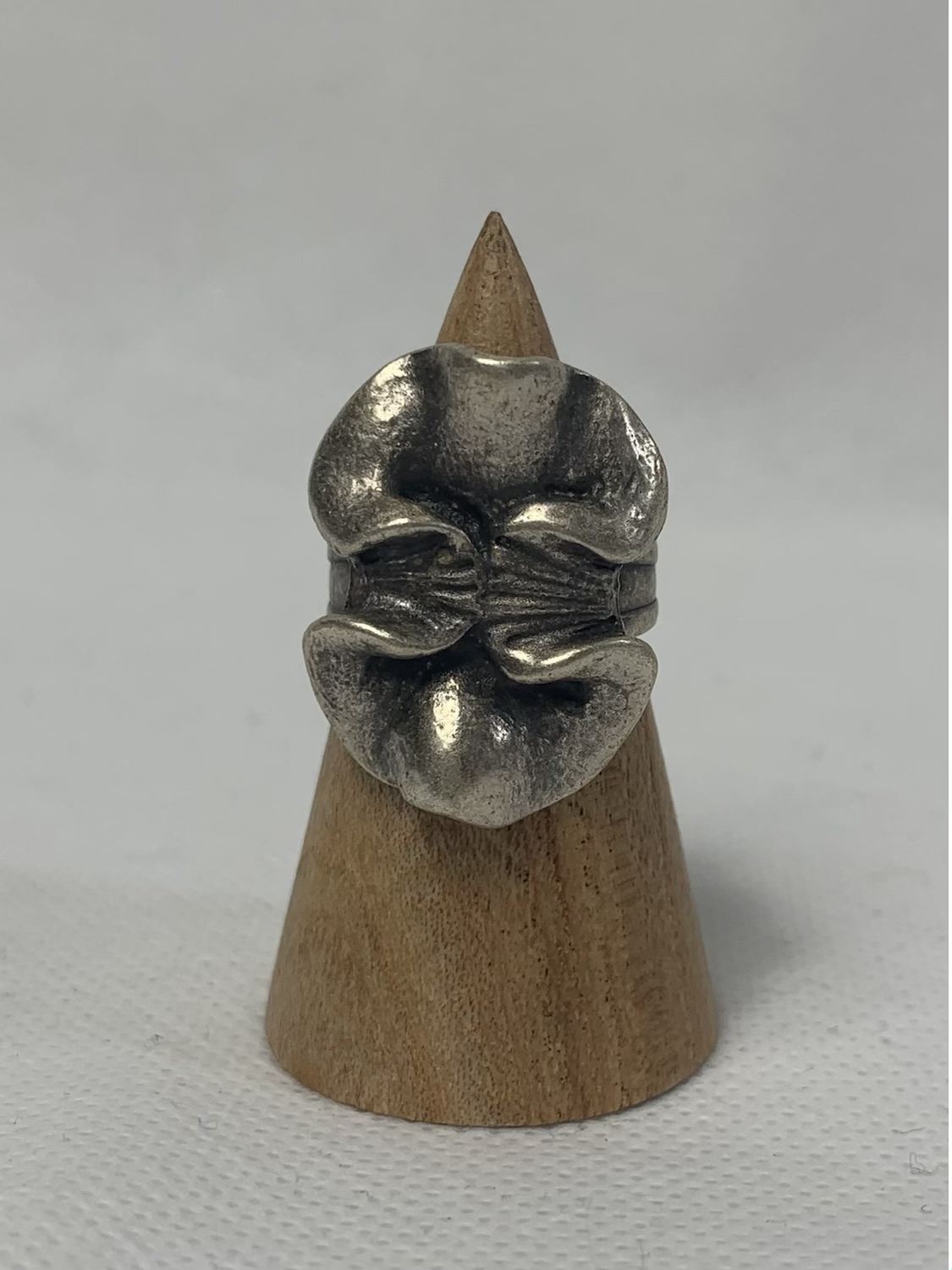 Knot Ring