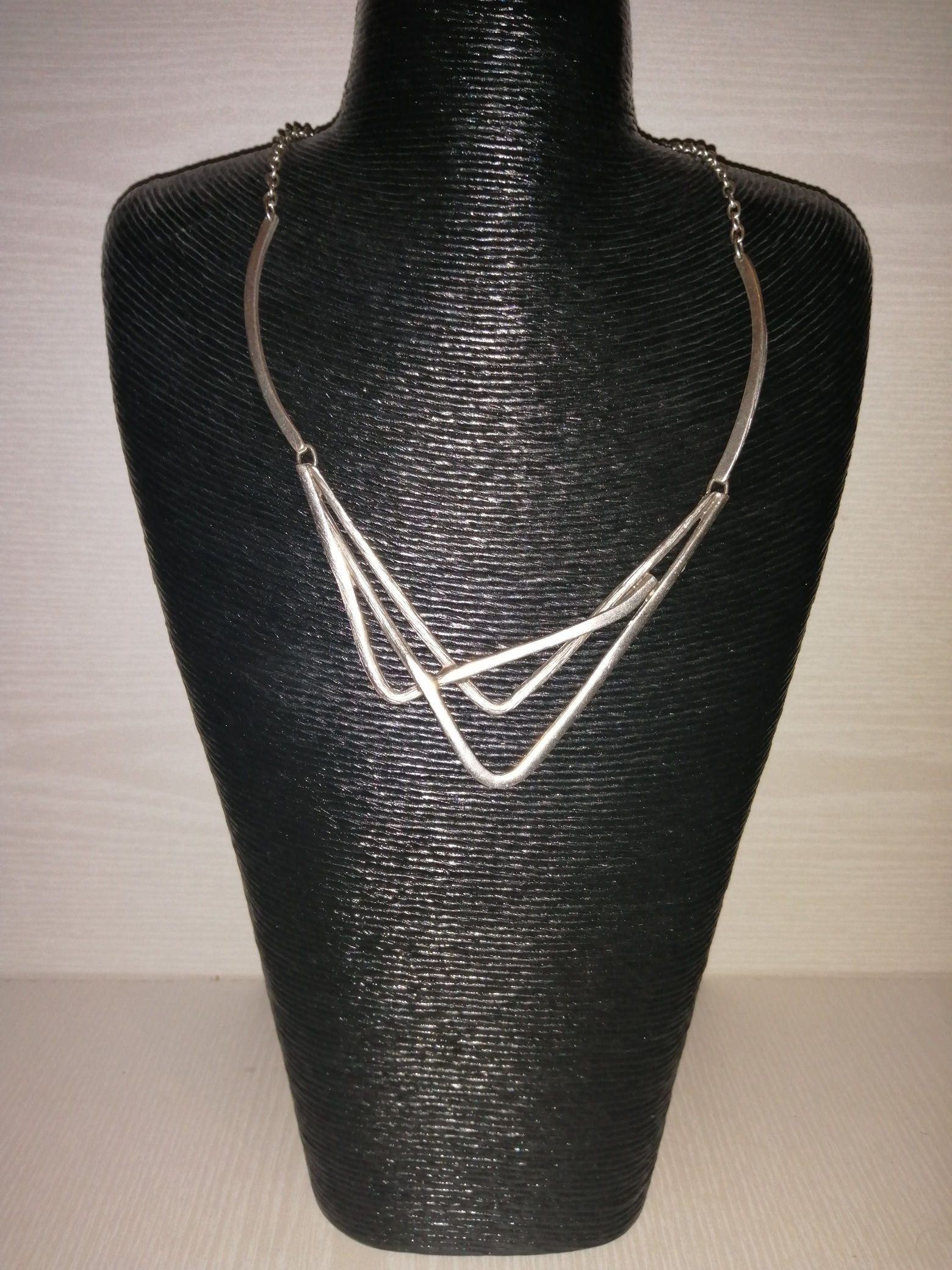 Interlaced Line Necklace