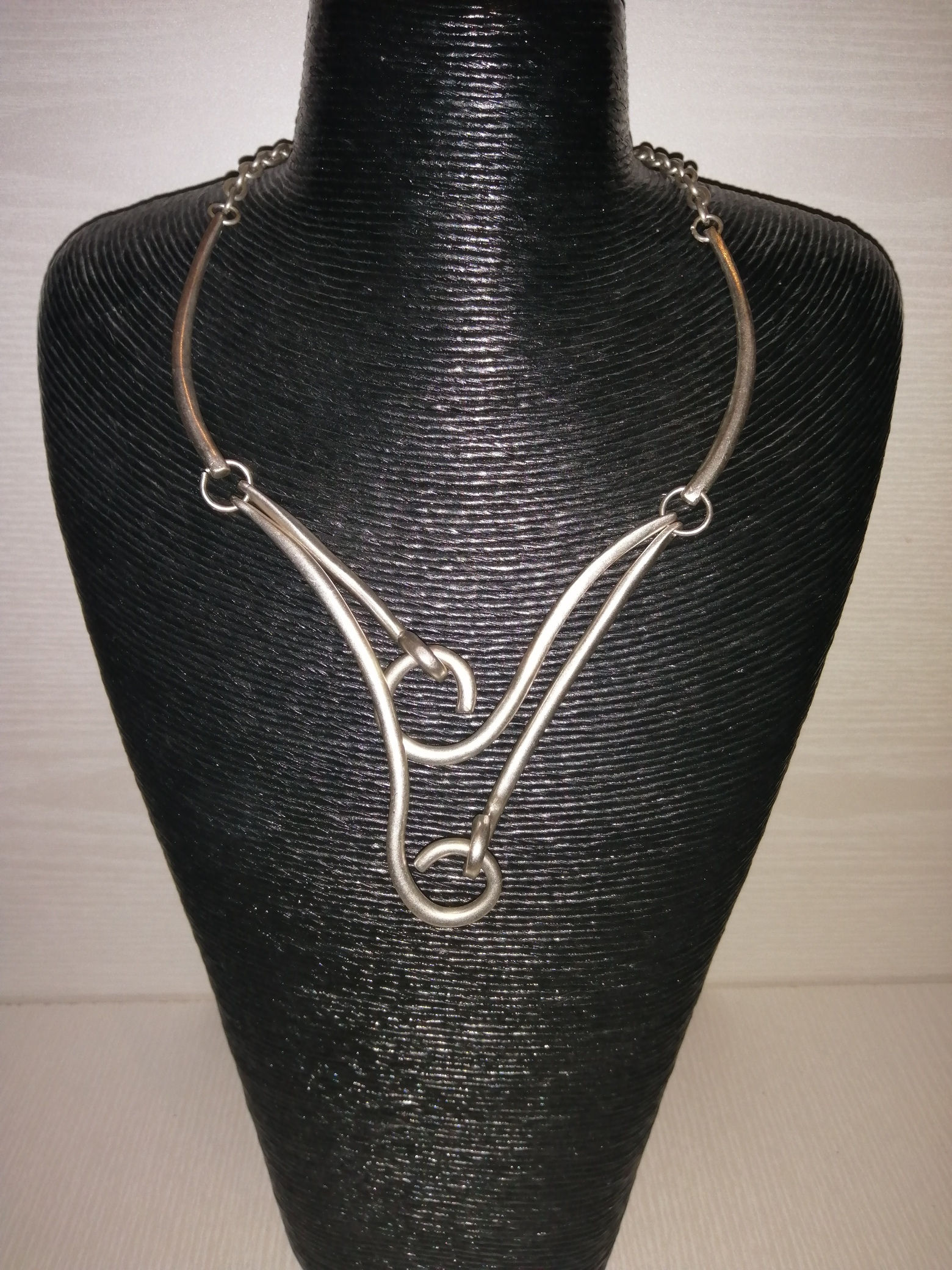 Kader Swirl Necklace