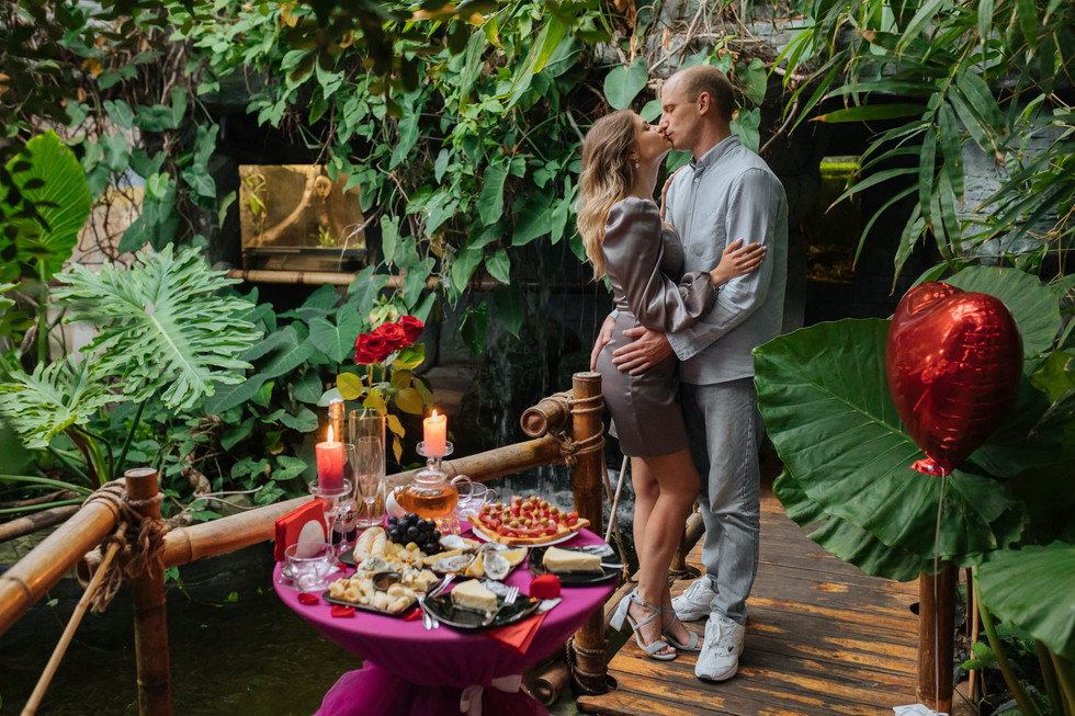 Побачення  в оранжереї. Київ. романтик