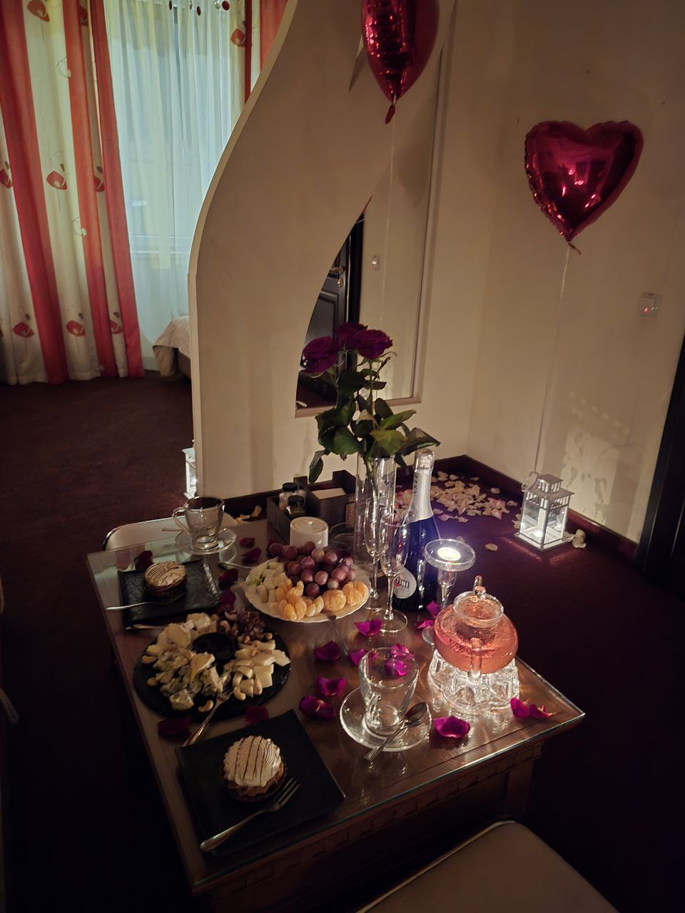 Побаченя в готелі. Київ. романтик