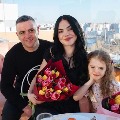 Романтичне свято для коханої родини