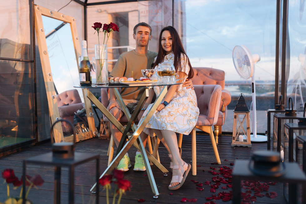 Романтична вечеря на даху в Києві