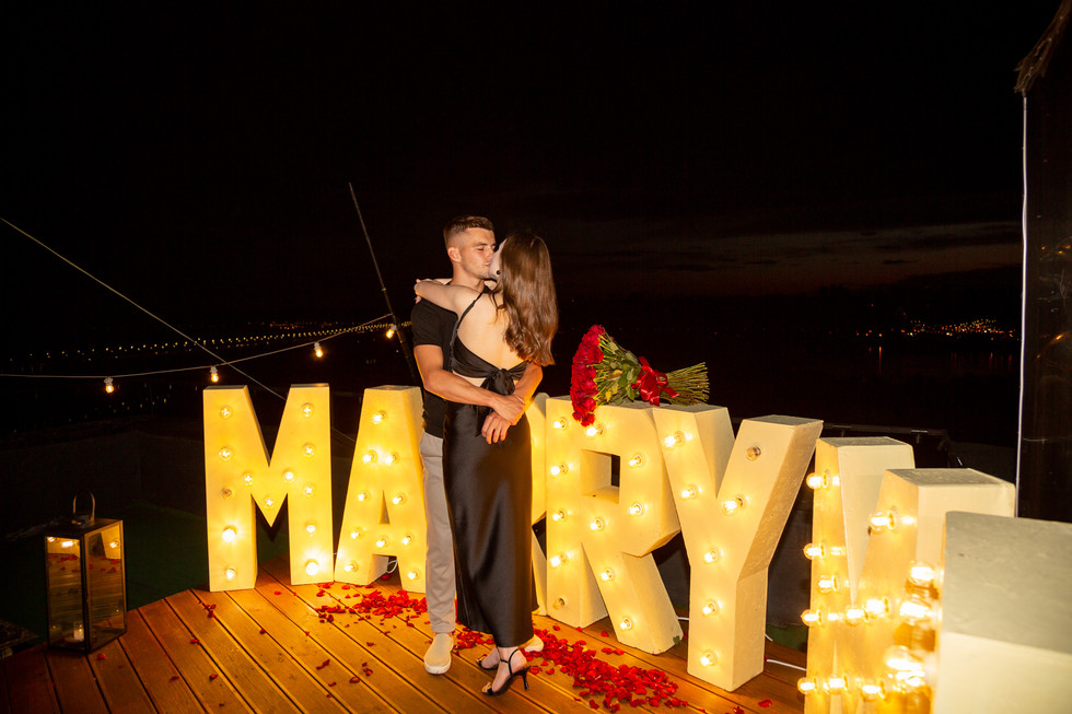 побачення в незвичайному місці. Київ. романтик