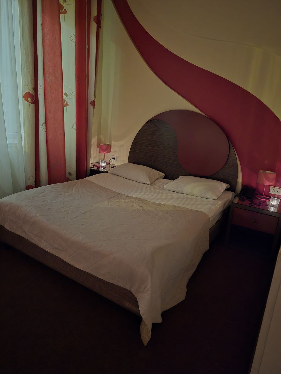 романтичний вечір в готелі 