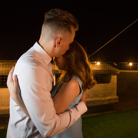 Незабутній романтичний вечір   для закоханих на даху в Києві