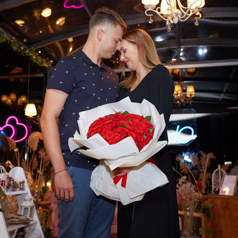 Предложение руки и сердца в летнюю  ночь на крыше Альтечо