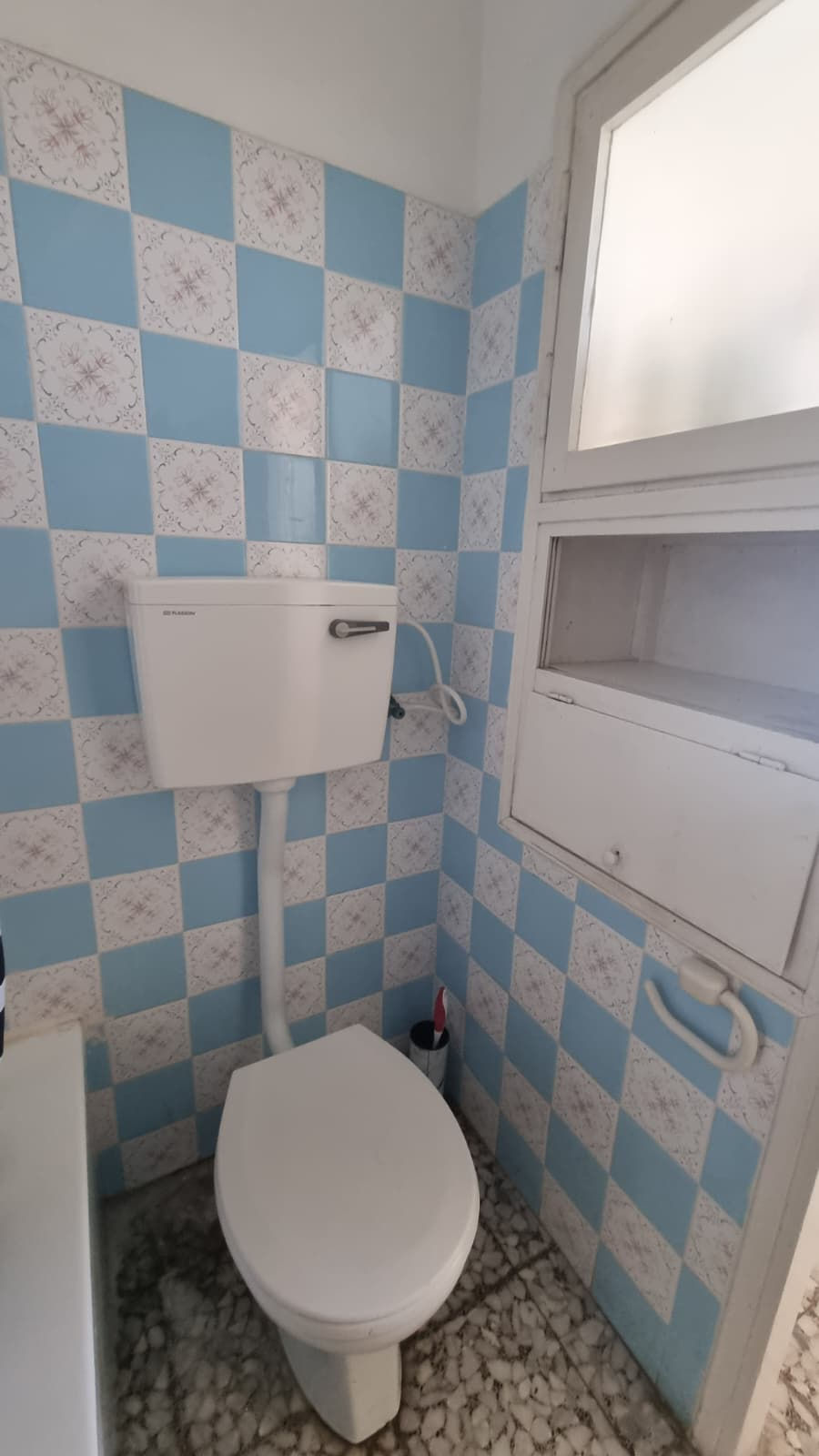 Миниатюра: В аренду  4 комнаты  в центре    להשכרה4 חדרים   בנתניה