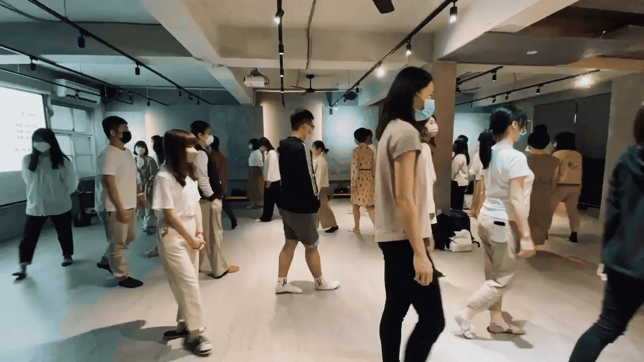 睡覺課縮時.gif