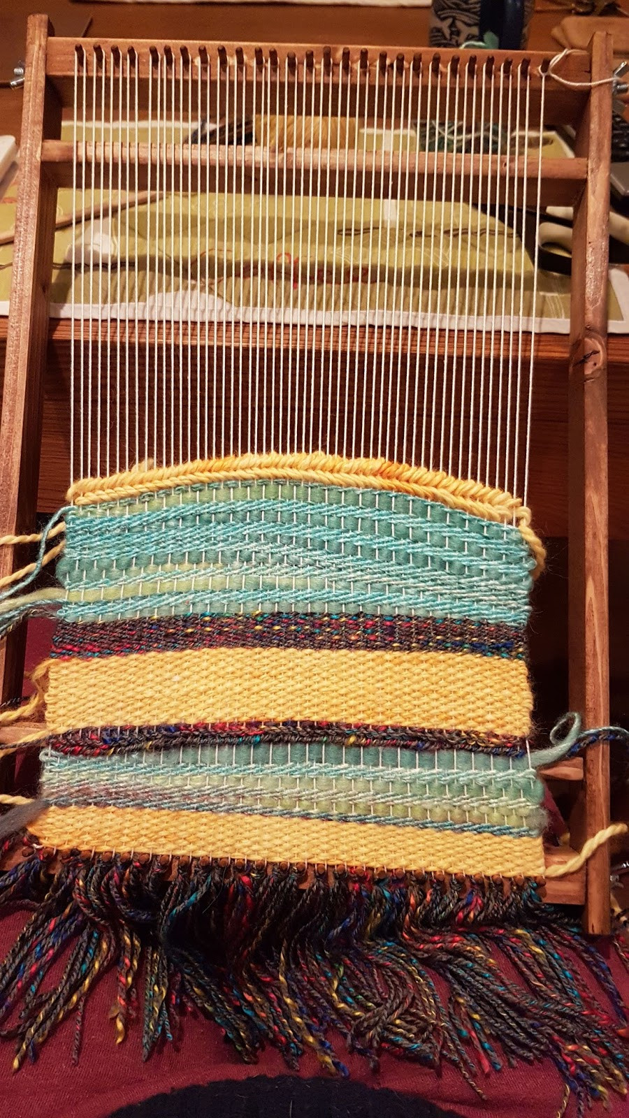 Small hand loom
