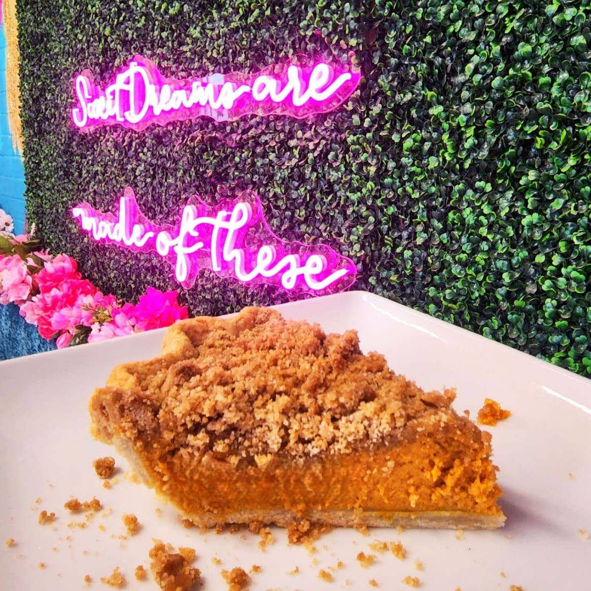 Pumpkin Crumble Pie