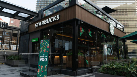 El Alsea impulsa la expansión agresiva de Starbucks en México hacia la marca de las mil tiendas, un hito que analiza la rentabilidad, la saturación del mercado y la evolución del consumo de café premium en el país.