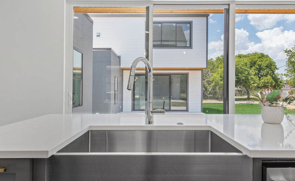 17-402 Hayes St (12).jpg