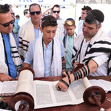 39985658_2045232962161681_90541487319595