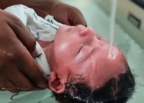 Bain enveloppé tbb Therapeutique bain bebe thalasso bain bebe martinique