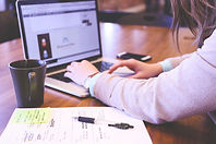 businesswoman-company-computer-7357.jpg