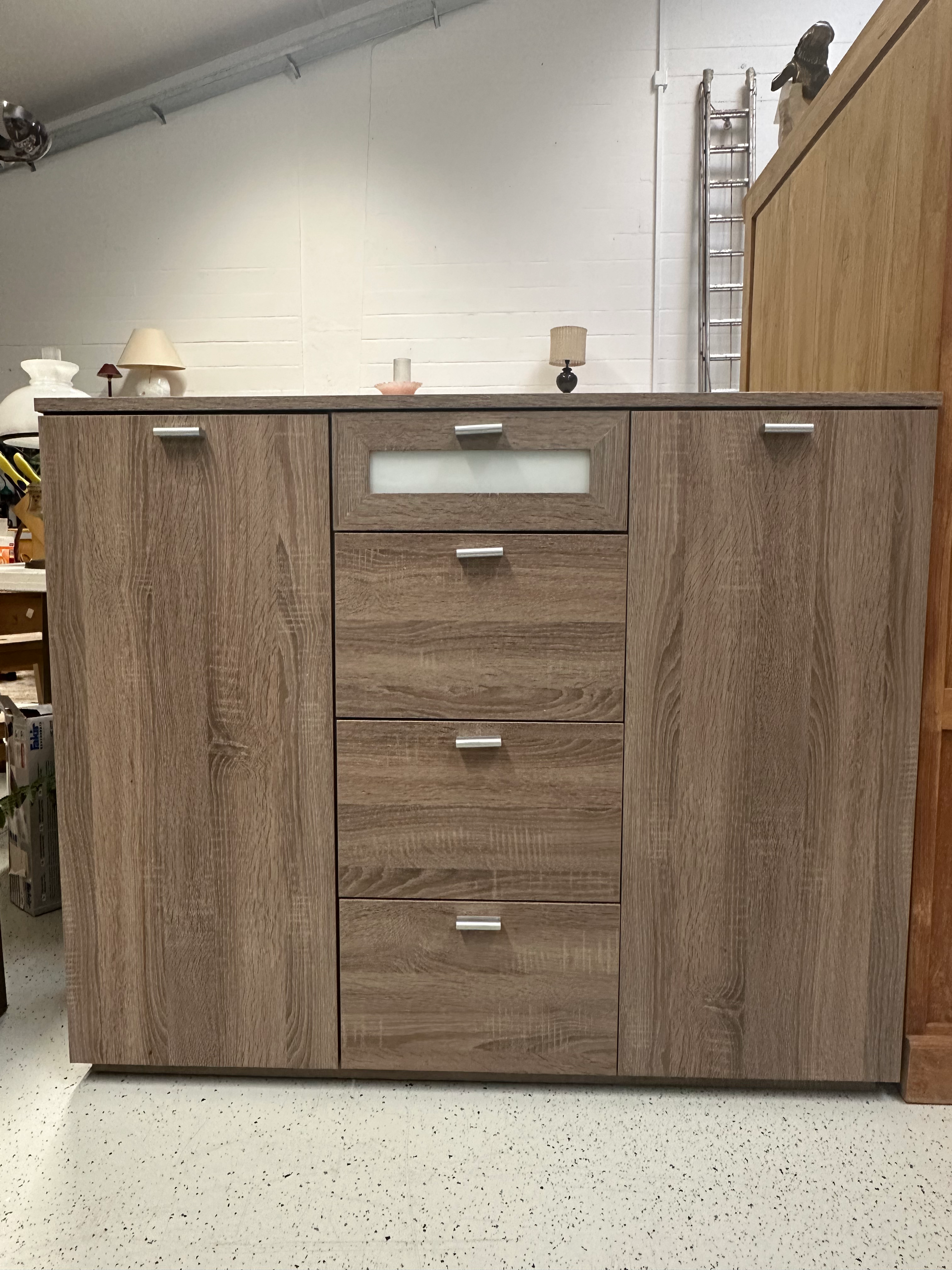 Commode / H 99cm / L 119 cm / P 40cm 