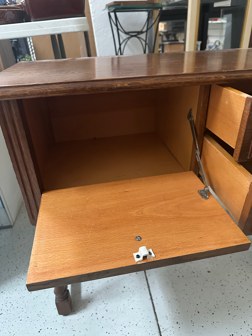 Miniature : Petit commode H63,5/L77,5/P37,5cm