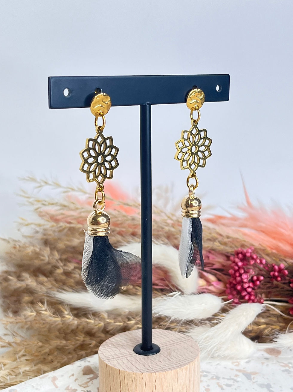 Thumbnail: Boucles d’oreilles  Dahlia Nocturne