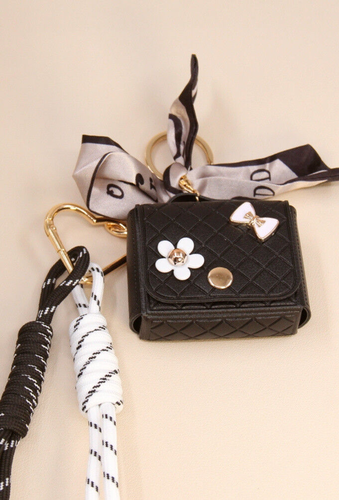 Miniature : Grigri de Sac & Porte-Clés Étui Écouteurs – Élégance et Praticité au Quotidien !