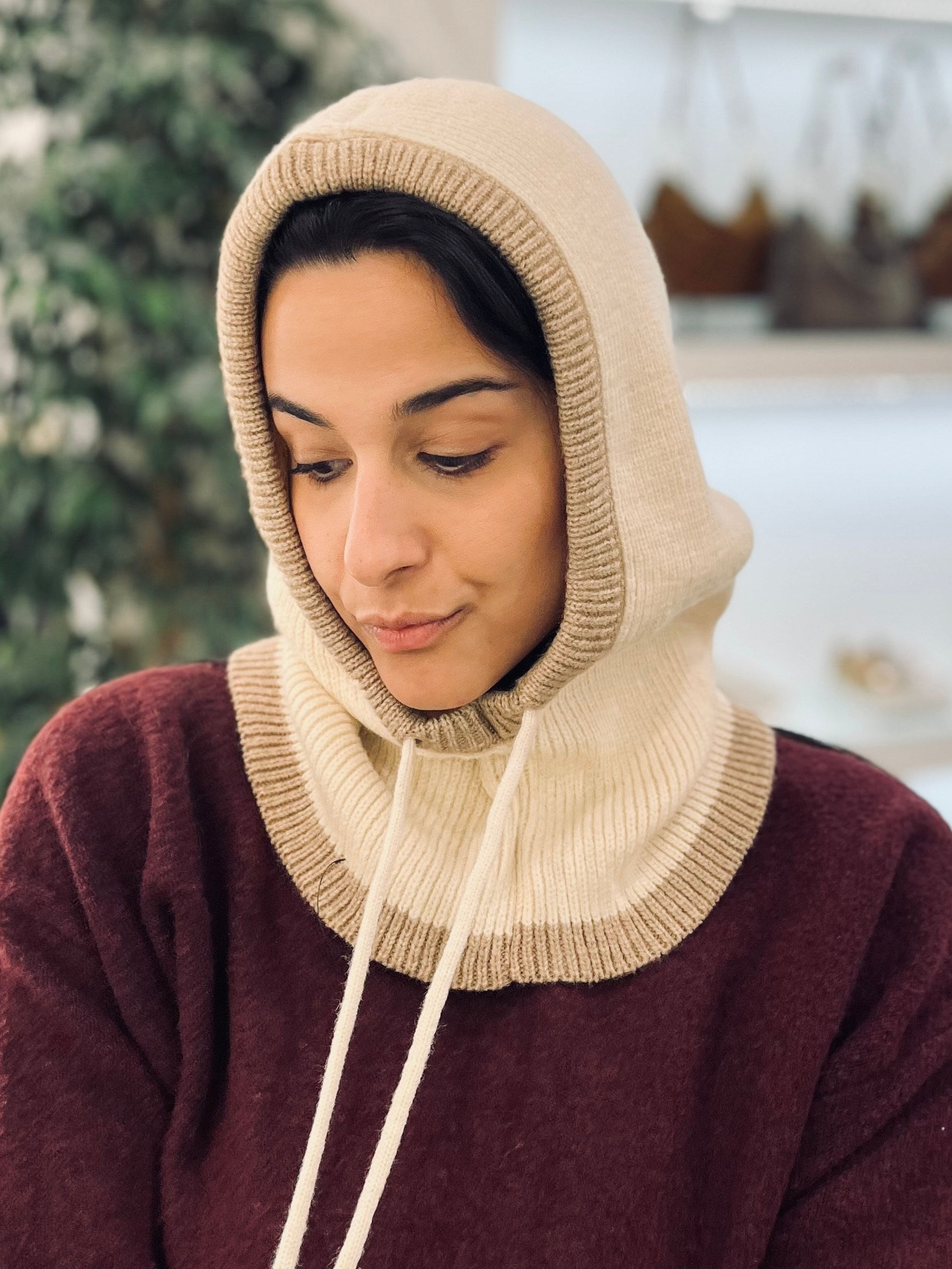 Copricapo donna "BALACLAVA" in viscosa e lana bicolor sabbia/taupe