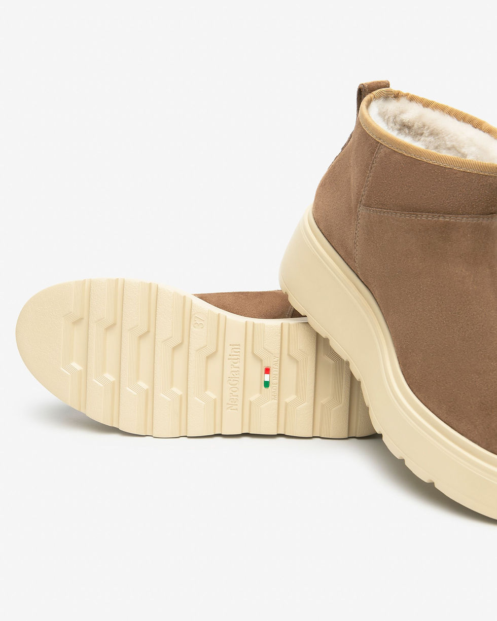 Miniatura: Boot donna "NERO GIARDINI" in suede marrone