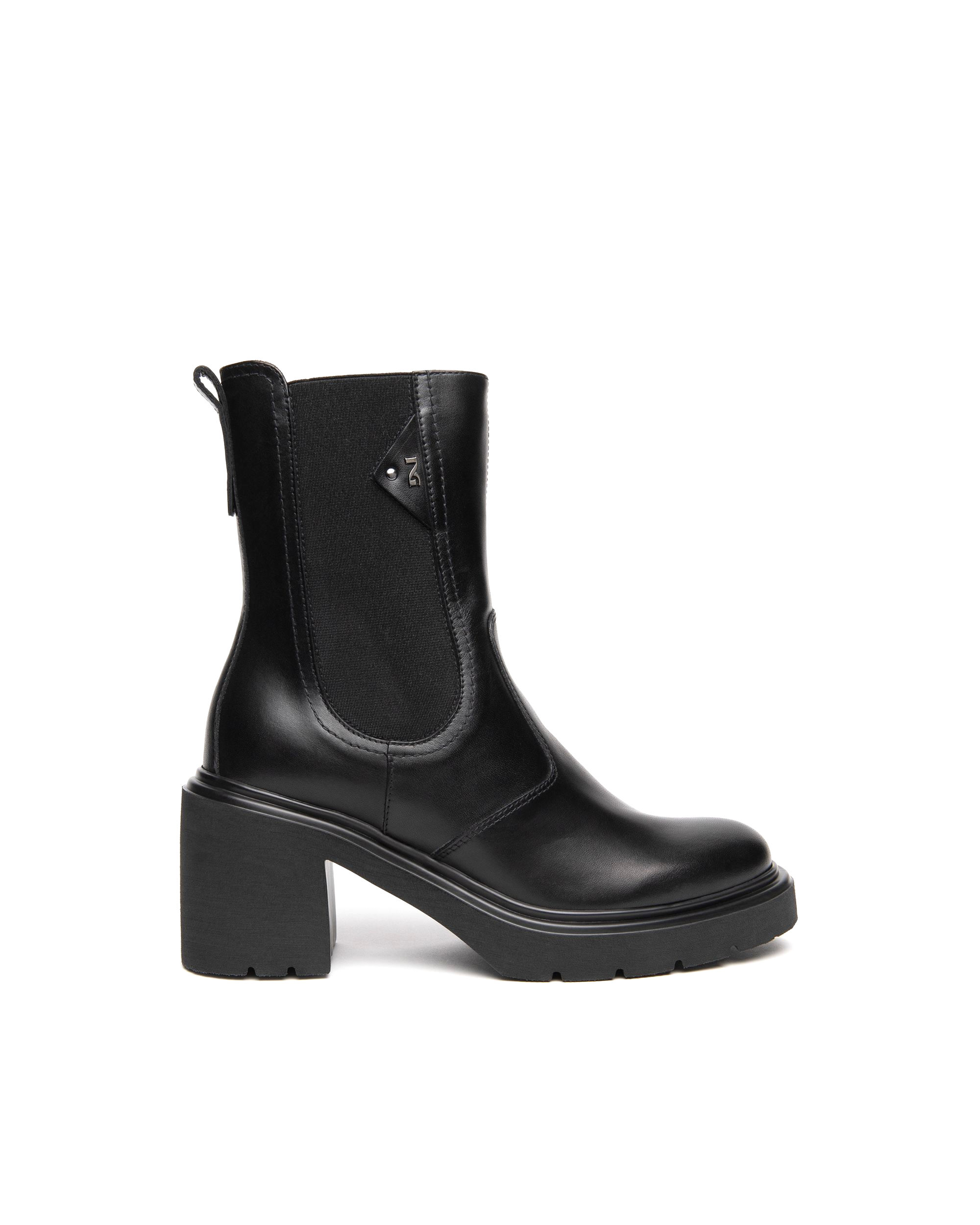 Stivaletto "NERO GIARDINI " linea Donna in pelle colore nero