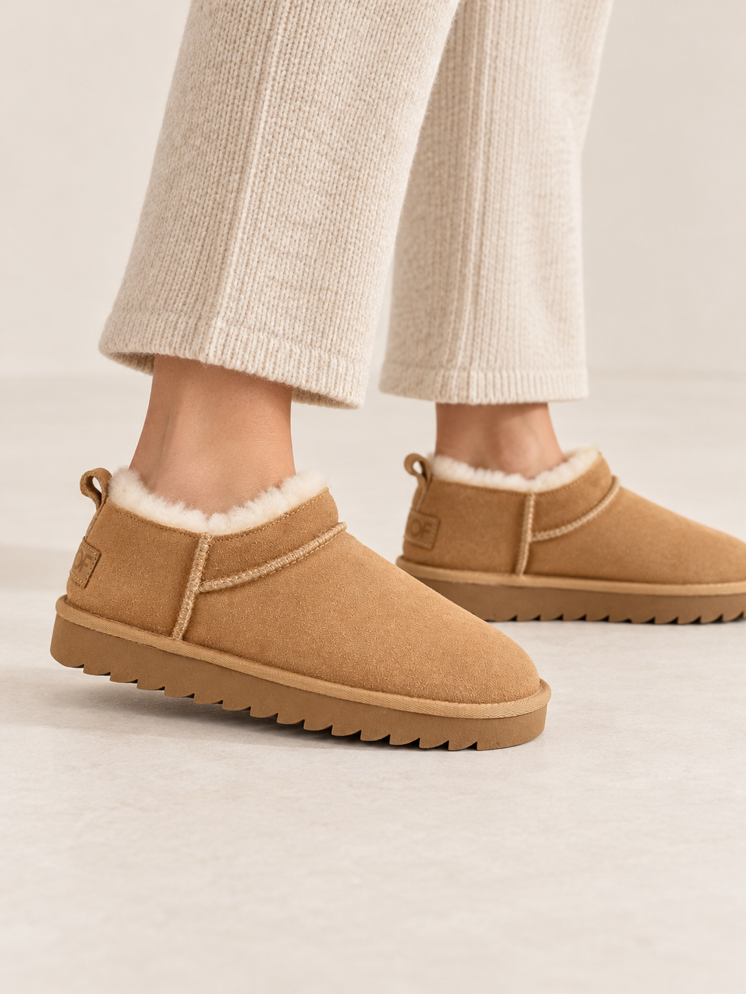 Boot donna COLORS OF CALIFORNIA linea "Miwo Sheepskin" in suede colore tan