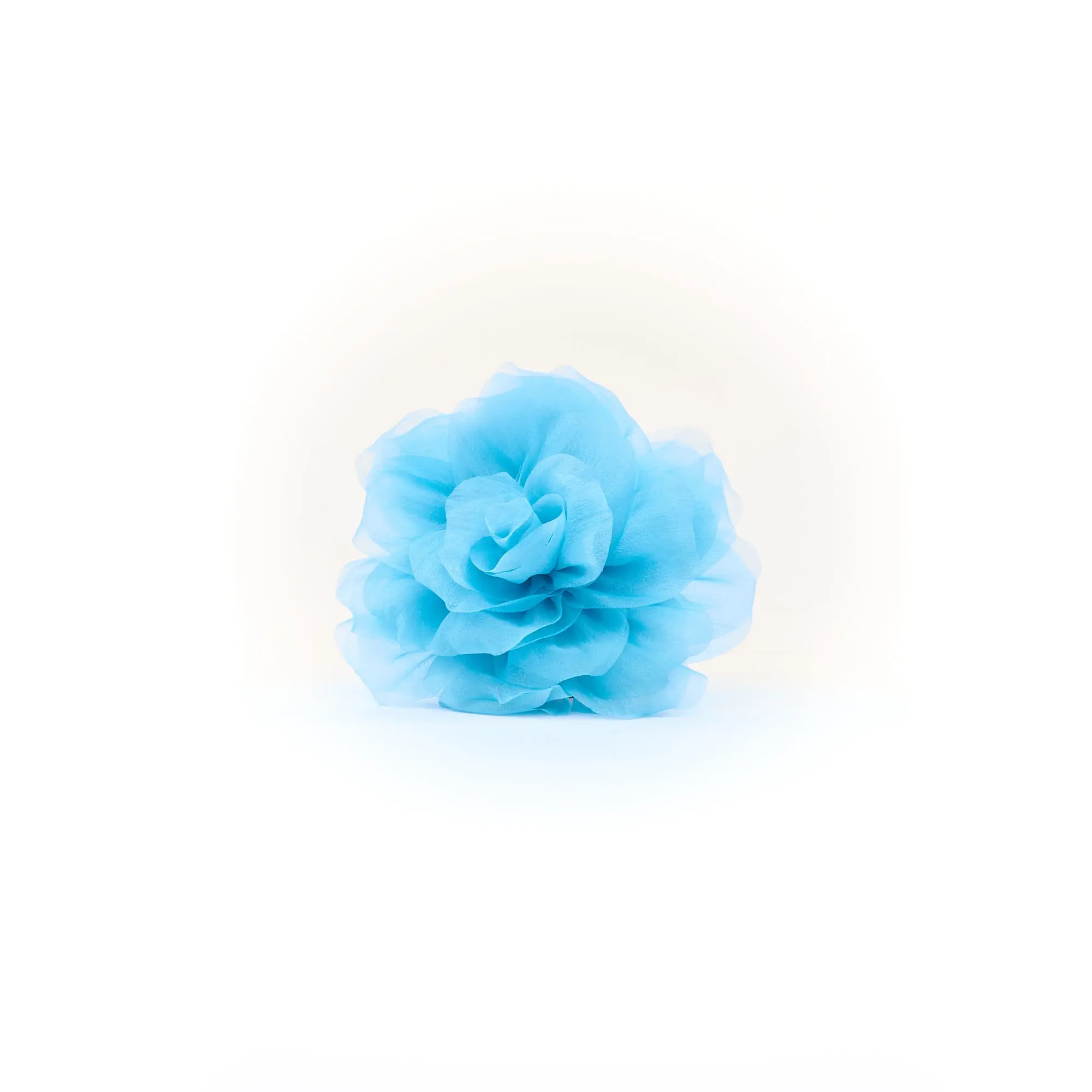 SPILLA DA DONNA A FORMA DI FIORE IN ORGANZA CELESTE