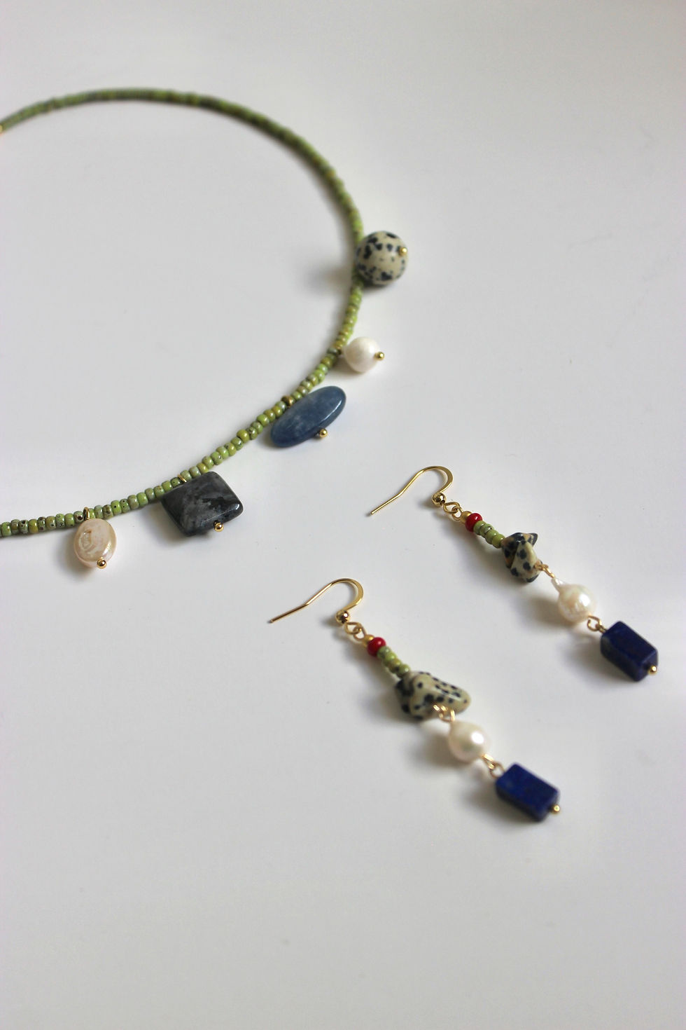Thumbnail: Natural Ornaments Malaliit Earrings