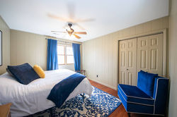 Ozark Acres King bedroom 3