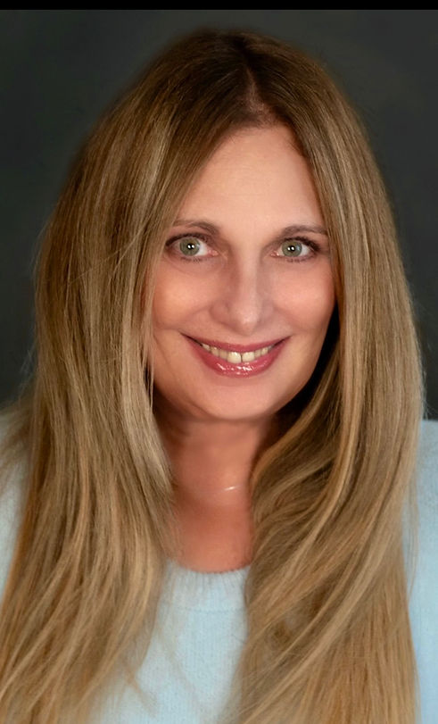 Diane Hawkins - Profile Picture 2.jpg