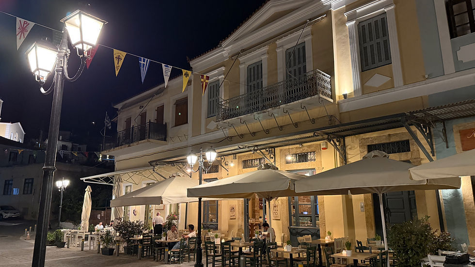 Restaurante na Cidade Alta (Ano Poli)